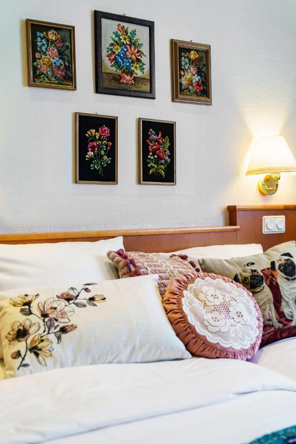 Tante Alma's Lasthaus Am Ring Hotel 3*