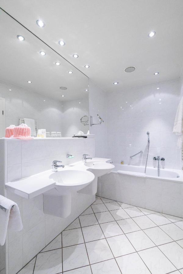 Hotel Tante Alma's Lasthaus Am Ring 3*